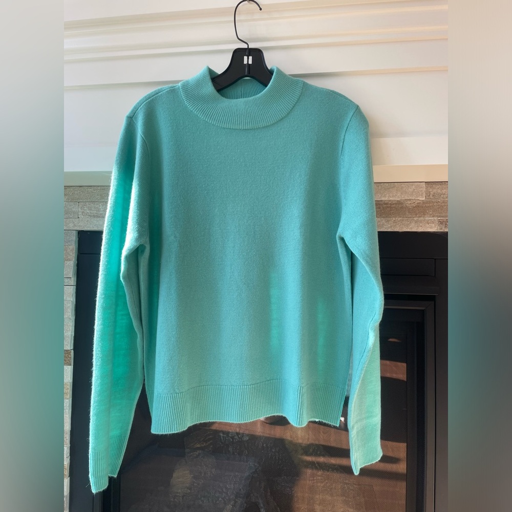 Elisabeth Williams women sweater green size M, very new